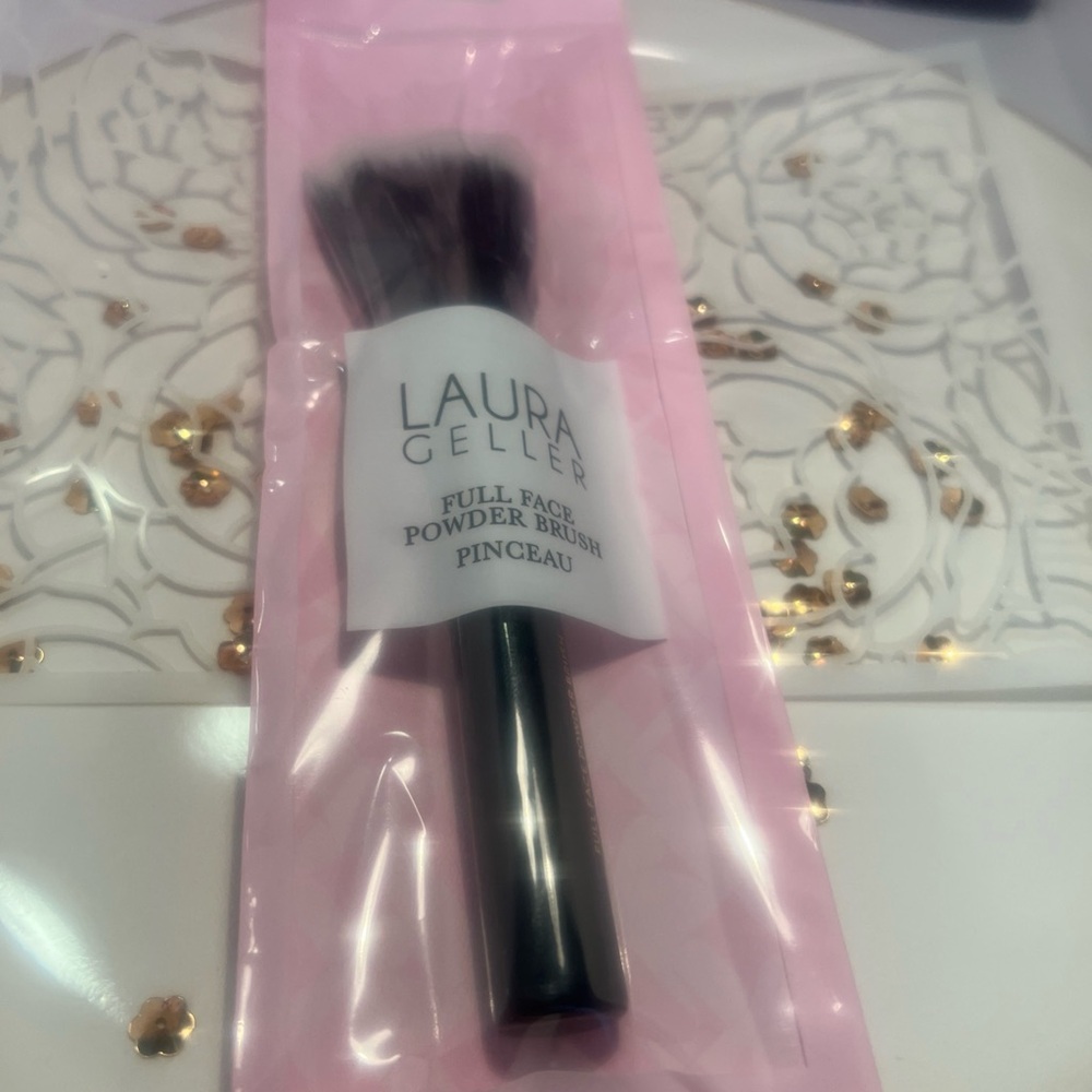 Laura Geller Full Face Powder Brush - Black